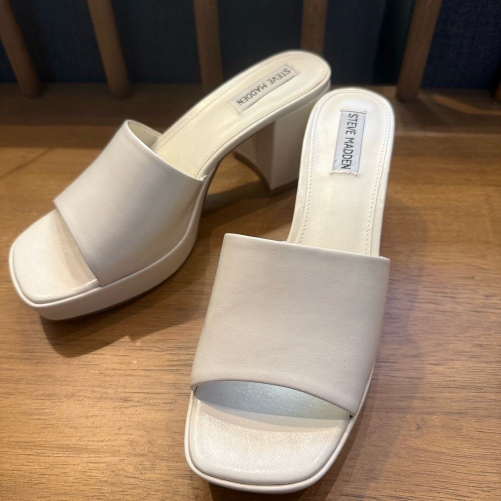 Steve Madden Women's Troyye Platform Heels in White NWT